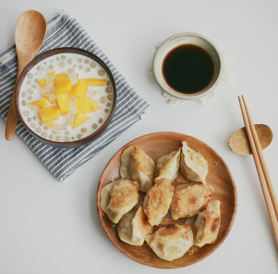 煎饺子+芒果西米露