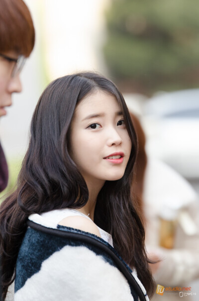 IU 아이유 李知恩 이지은 国民妹妹