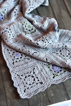 crochet throw with pattern