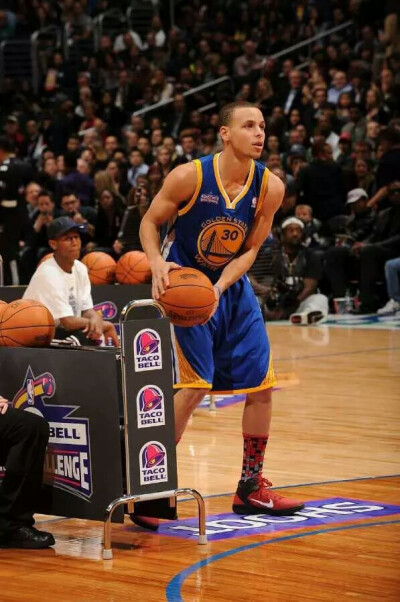  Stephen Curry 金州勇士 萌神库里 Champion