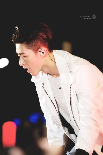 iKON. B.I 김한빈 cr.1022%