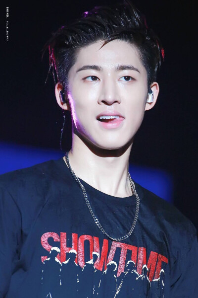 iKON. B.I 김한빈 cr.B-HIND