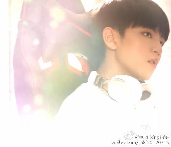 #TFBOYS# #TFBOYS三人同行# “人家说在十五六岁交的朋友，会是一辈子难忘的朋友。”@TFBOYS组合