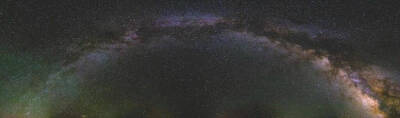 #天文酷图#【长图】 银河全景拍摄，地点Telluride, CO ？转自@WorldAndScience