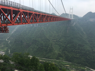 从电梯看过去，不由得感叹鬼斧神工的建筑