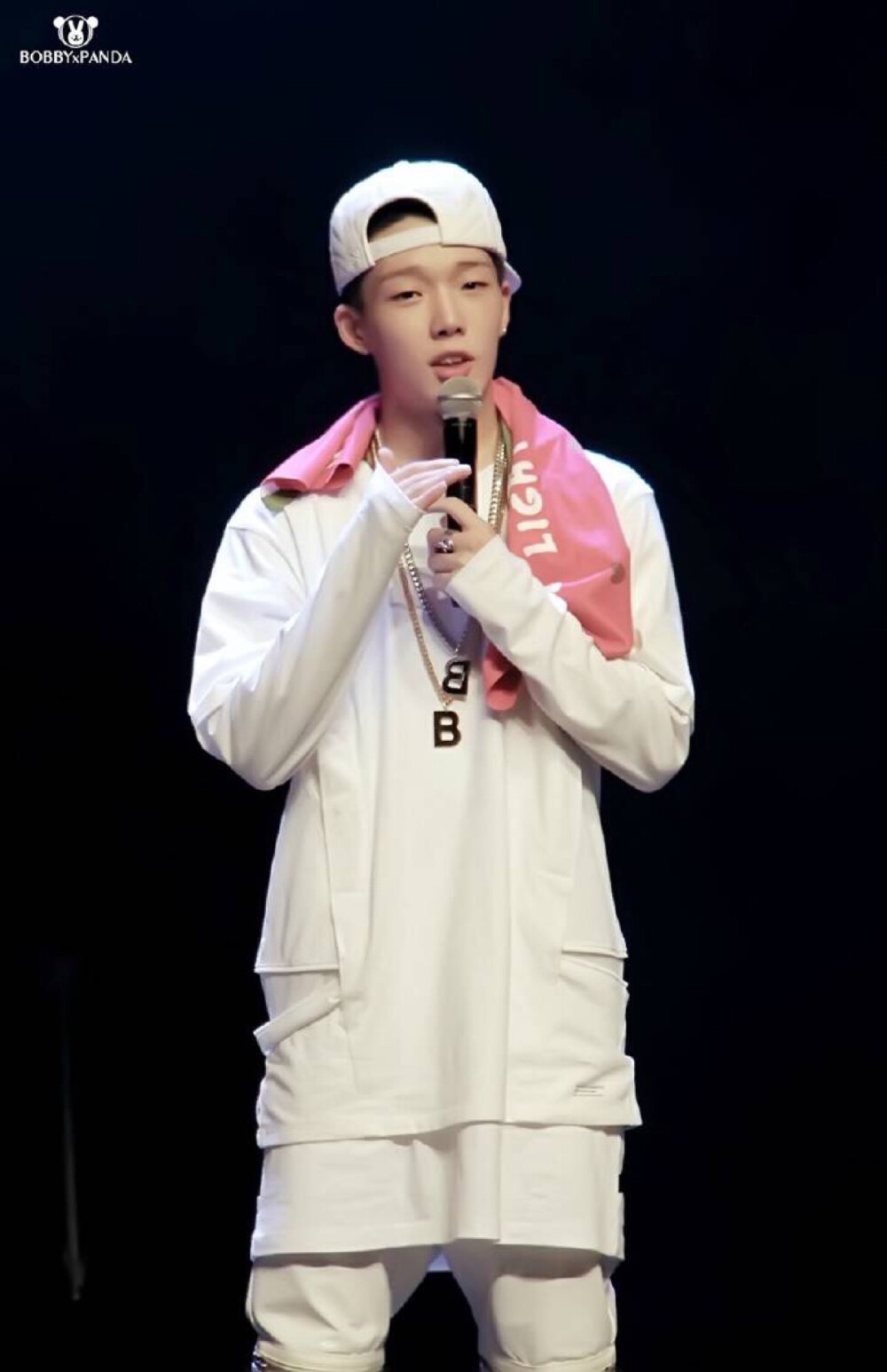 ikon Bobby 金知元 芭比