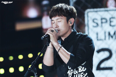 Shinhwa 神话 신화 Dane Kim 김동완 金烔完 Kim Dong Wan