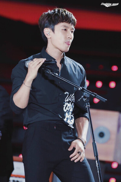 Shinhwa 神话 신화 Dane Kim 김동완 金烔完 Kim Dong Wan