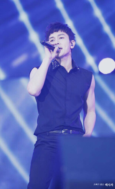 Shinhwa 神话 신화 Dane Kim 김동완 金烔完 Kim Dong Wan