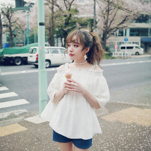 BOBON21一秒变清新少女的轻飘飘的小露肩雪纺衫T1356
