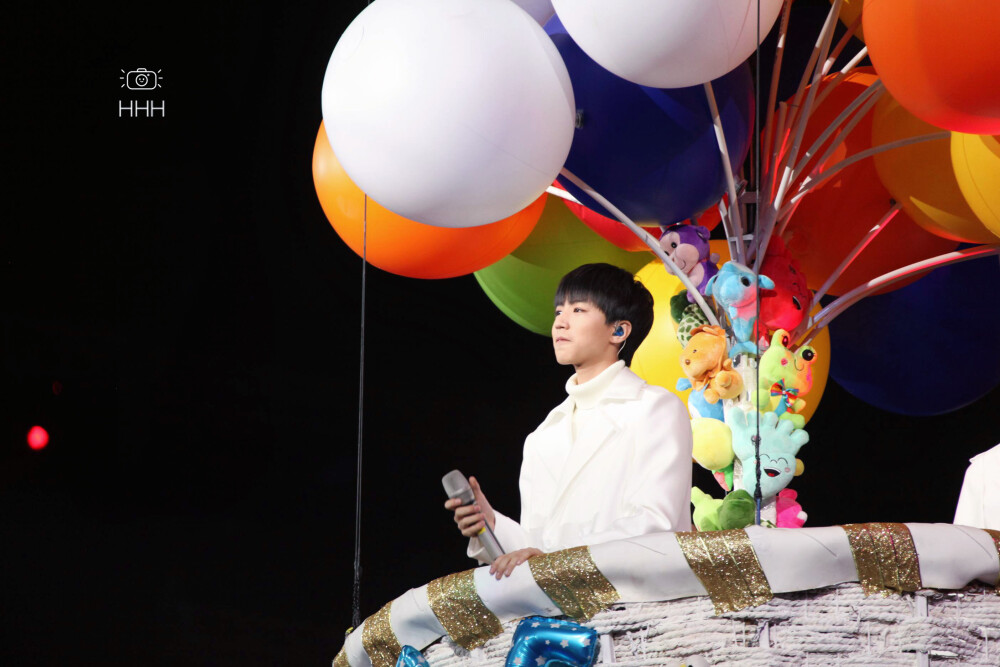 #王俊凯# #TFBOYS王俊凯# #TFBOYS#151231 湖南卫视跨年晚会cr：HHHolding凯