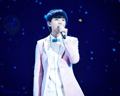 #TFBOYS王俊凯##王俊凯##TFBOYS#160222 湖南卫视元宵喜乐会cr：跳跳虎小蜜蜂