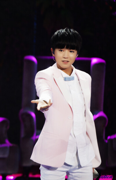 #TFBOYS王俊凯##王俊凯##TFBOYS#160222 湖南卫视元宵喜乐会cr：Dream921_王俊凯个站