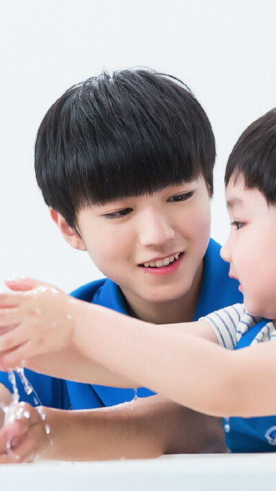 TFBOYS 王俊凯