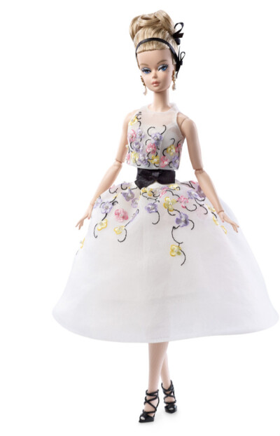 芭比娃娃 2016限量版 Classic Cocktail Dress Barbie® Doll【价格100美元】silkstone