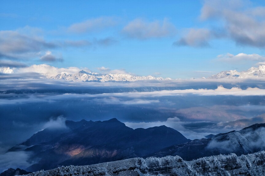 牛背山。