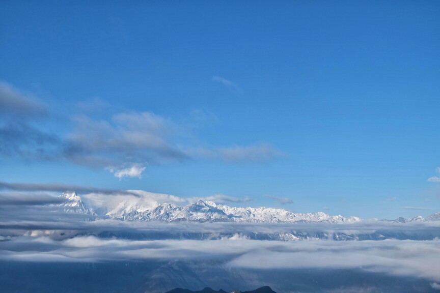 牛背山。