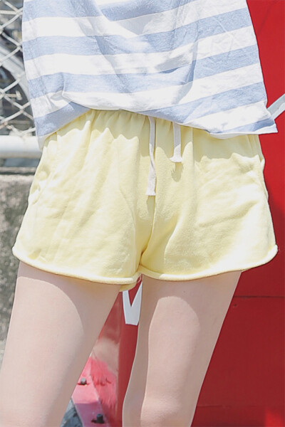  弹力松紧腰休闲短裤 春夏季新款宽松纯色薄热裤运动裤女