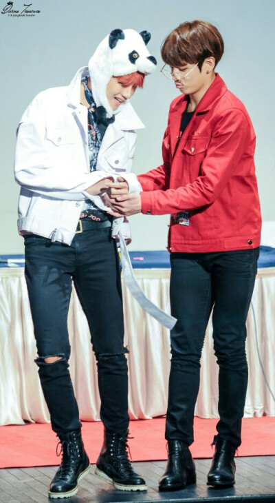 防弹少年团 BTS 田柾国 金泰亨 正泰