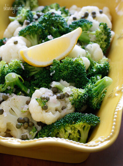 Broccoli and Cauliflower Salad with Capers in Lemon Vinaigrette 花椰菜西兰花配柠檬汁 素食主义