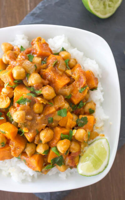 COCONUT CURRIED SWEET POTATO & CHICKPEA STEW 椰子咖喱土豆和鹰嘴豆汤 素食主义