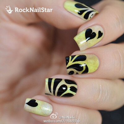 #RockNailStar# 我再说一次Try me的赠送规则，Try Me不要钱的，你正常用券减满后订单是317，我减去18元的try
me才是299，你直接减券后299然后订单里还有try me这样就变成把try me这个不要钱的东西凑单去减券了不是么…