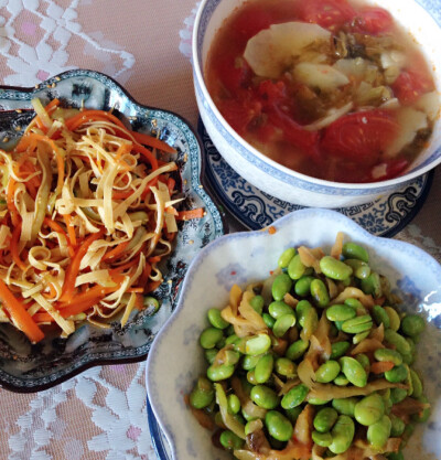 凉拌三丝，毛豆炒榨菜，土豆番茄咸菜汤