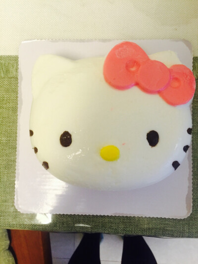 Hello Kitty 酸奶慕斯