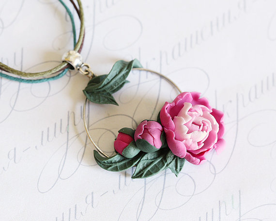 Pink peony necklace. Pink flowers necklace. Hoop necklace. Polymer clay
jewelry. Plant necklace. Peony Jewelry Pink flower jewelry for world自然首饰