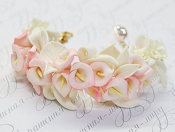 Ivory calla lily bracelet. Romantic wedding. Pink calla bracelet. Calla
lily jewelry. Polymer clay floral jewelry. Calla lily corsage wrist自然首饰