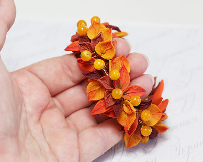 Fall leaves bracelet. Autumn leaves bracelet. Polymer clay jewelery
Yellow orange leaves autumn wedding bracelet Wrist Corsage Prom Corsage自然首饰