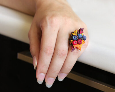 Leaves berries ring. Polymer clay ring. Woodland ring. Polymer clay
jewellry. Fashion ring. Botanical ring. Floral ring. Berry jewelry自然首饰