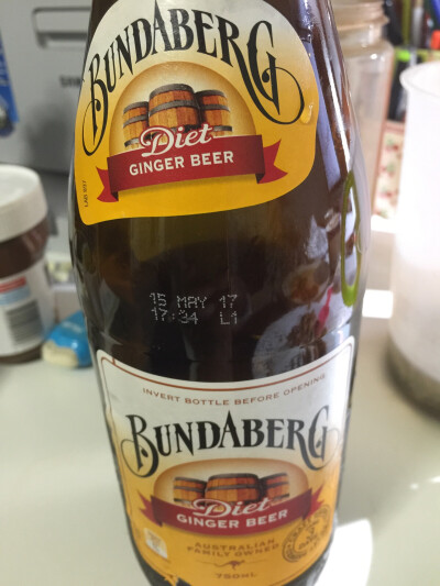 有character 的Andrew先生 ginger beer please