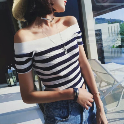 『你好，我叫安在』
安在小镇_『轻奢系列风格穿搭』
正在分享青春里不可或缺掩埋的东西…