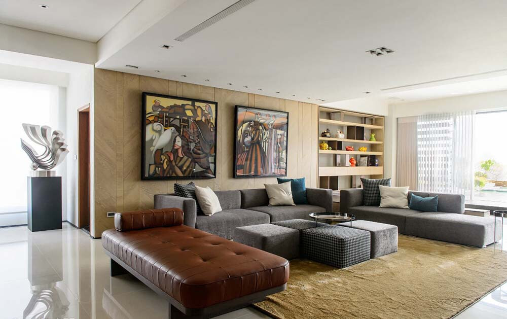 【 简约现代豪宅】不只金碧辉煌才是豪宅，现代风格中对于空间的奢侈规划，对于高端材质的运用更能彰显低调的奢华。每一个位置都是精心的设计，每一件家居配饰都是品质与艺术的融合，整个空间给人高雅的氛围和艺术的气质，这是品质生活的体现。