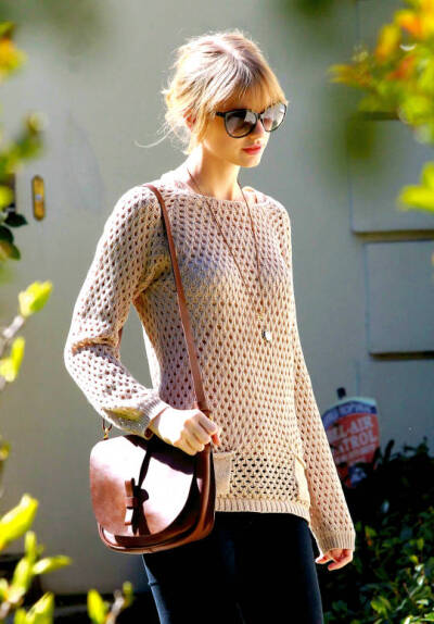 『T.S.』泰勒 斯威夫特
Queen