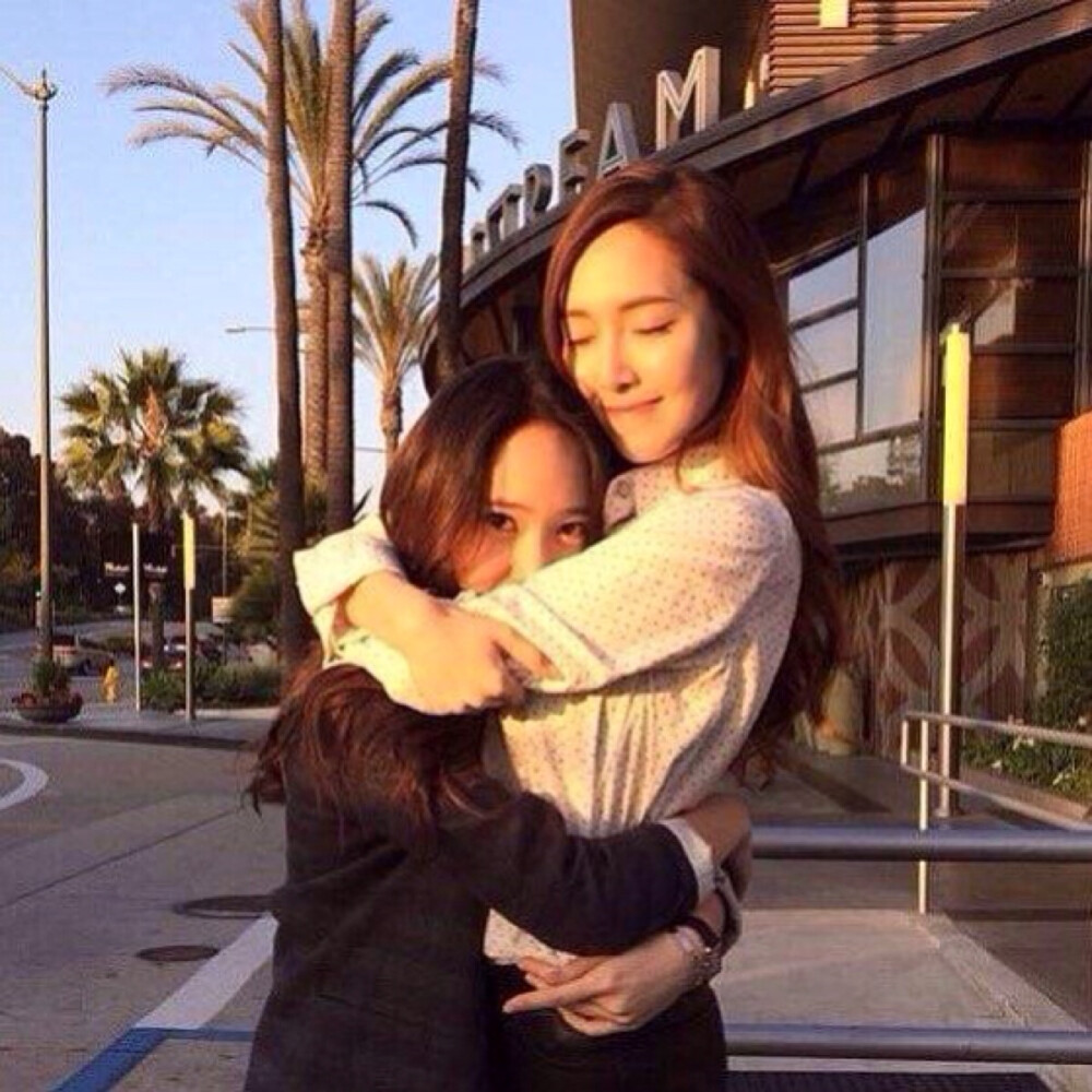 Jessica and Krystal 