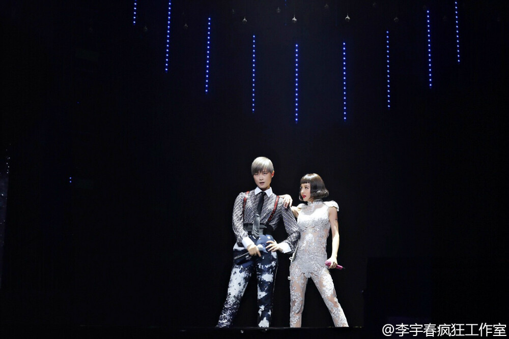 李宇春 in jean paul gaultier 2016春夏高定 for 蔡依林上海演唱会