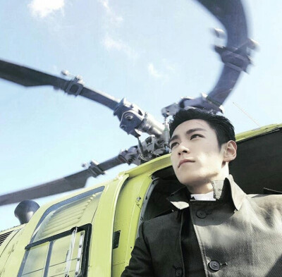 #T.O.P 崔胜贤#