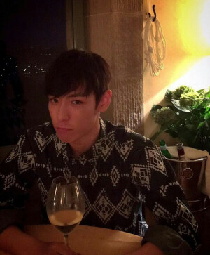 #T.O.P 崔胜贤#