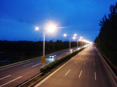 夜景 灯光初上 蓝色天空 路灯