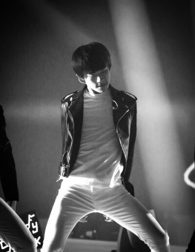 易烊千玺 舞蹈担当易烊千玺 