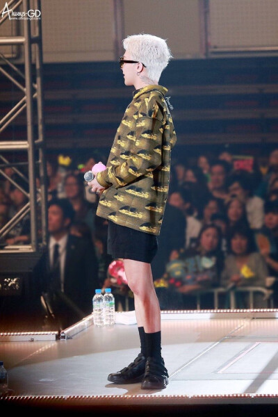 【权志龙-各站巡演】#权志龙##BIGBANG G-DRAGON GD#各站 巡演 高清补图cr：logo