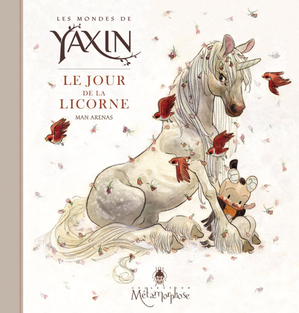 「Yaxin Le Jour dela Licorne｜亚辛与独角兽」 是插画师Man Arenas继上本《亚辛》个人绘本集的续本，而这一次讲述的是和独角兽有关的故事。
一贯的水墨风格写意画风，漂亮的像个童话，某种含义上而言，它的确是，哈哈。
法国原装，淘宝和亚马逊上都可以购买的到，只是等待的时间稍有些长，然而我认为那都是值得的。