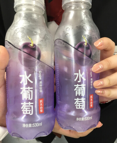 农夫山泉最近出各种高颜值好喝的水啊