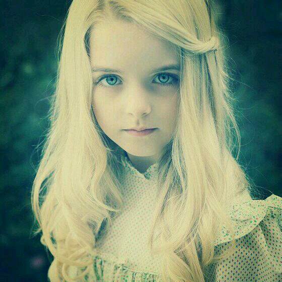 
Mckenna Grace[彩虹]美国