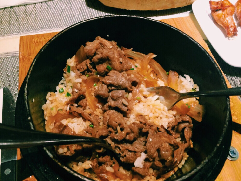 石锅肥牛饭