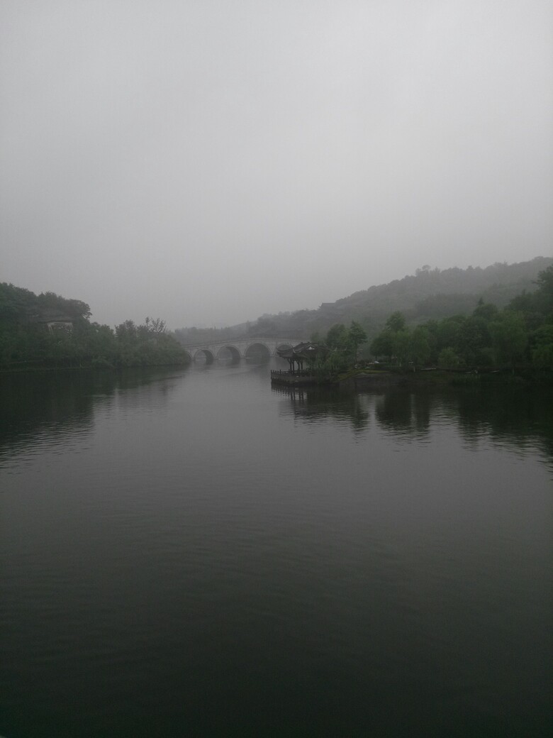 烟雨朦胧，画中桥