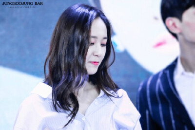 【晶吧独家】160511 #郑秀晶# 颜霸！你最好看咯，整颗心都给你@KRYSTALJUNG 撩了我就嫁我好嘛！ #郑秀晶Krystal# #Krystal你天生是焦点#