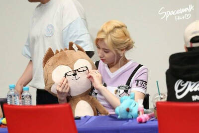 Twice 凑崎纱夏 sana 傻娜